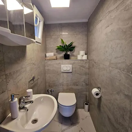 Nave - Private Pool Feriehus *