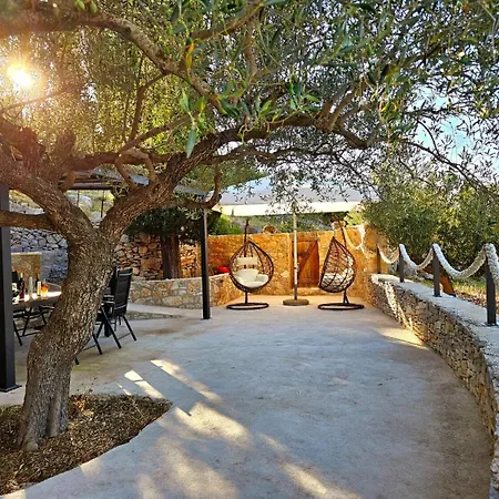 Feriehus Nave - Private Pool *